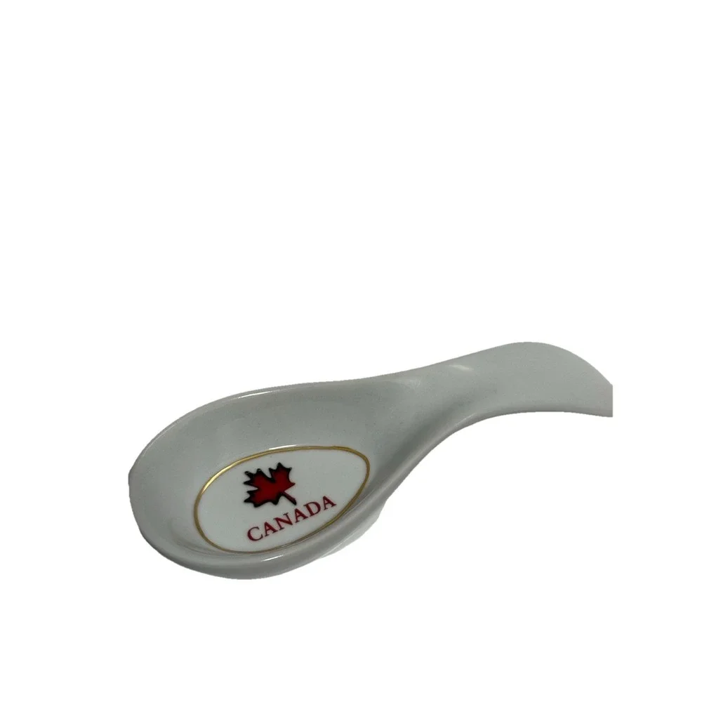 Vintage Canadian Maple Leaf 8 Inch Spoon Rest Pre-‎ Owned